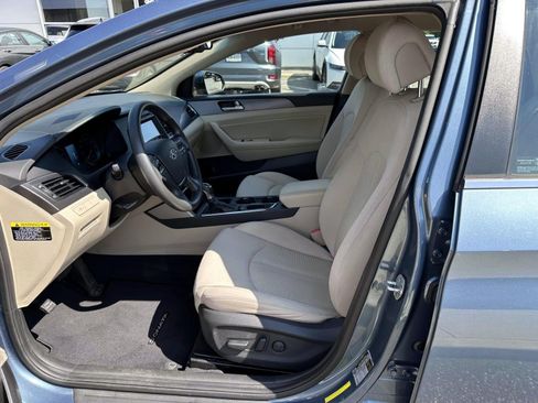 Used 2017 Hyundai Sonata FWD image 11