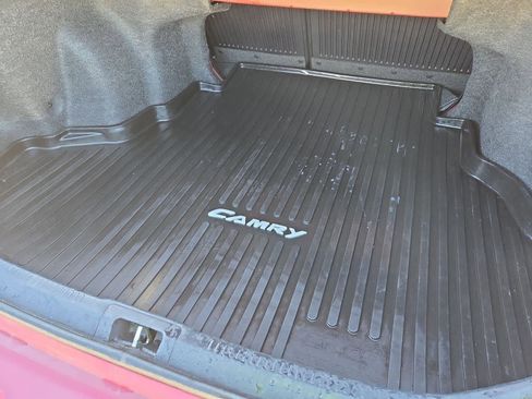 Used 2017 Toyota Camry LE image 31