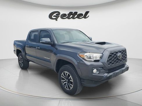 Used 2020 Toyota Tacoma TRD Sport AWD/4WD image 3