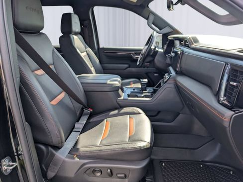 Certified 2023 GMC Sierra 1500 AT4 w/ AT4 Premium Package image 10