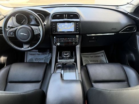 Used 2018 Jaguar F-PACE Premium AWD/4WD image 9