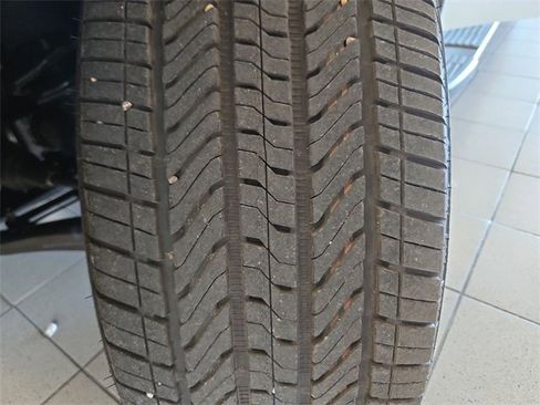 Used 2025 GMC Sierra 1500 Elevation image 26