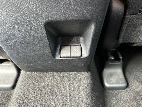 Used 2024 Toyota 4Runner TRD Off-Road Premium image 14