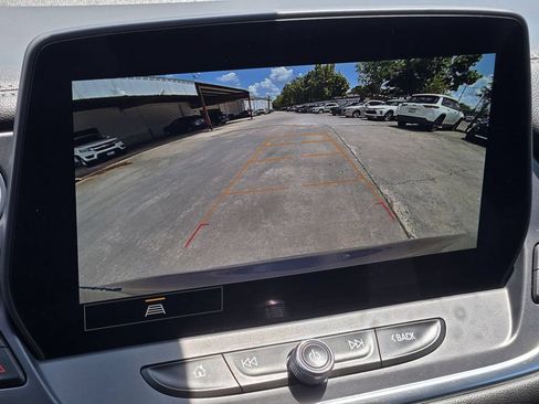 Used 2025 Chevrolet Blazer LT FWD image 21