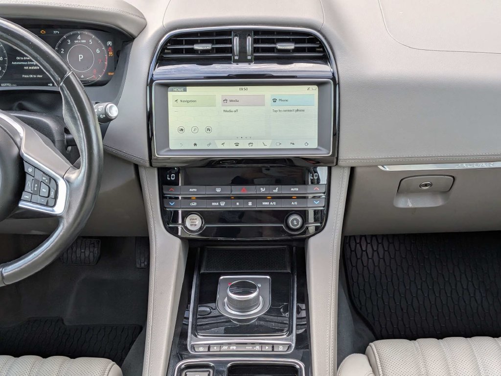 Used 2020 Jaguar F-PACE Portfolio AWD/4WD image 17