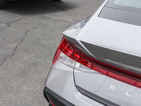 Certified 2025 Hyundai Elantra SEL w/ Cargo Package FWD image 8