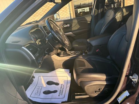 Used 2021 Jeep Cherokee Latitude Lux 80th Anniv w/ Quick Order Package 26U 80TH image 3