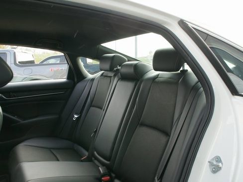 Used 2022 Honda Accord Sport image 22