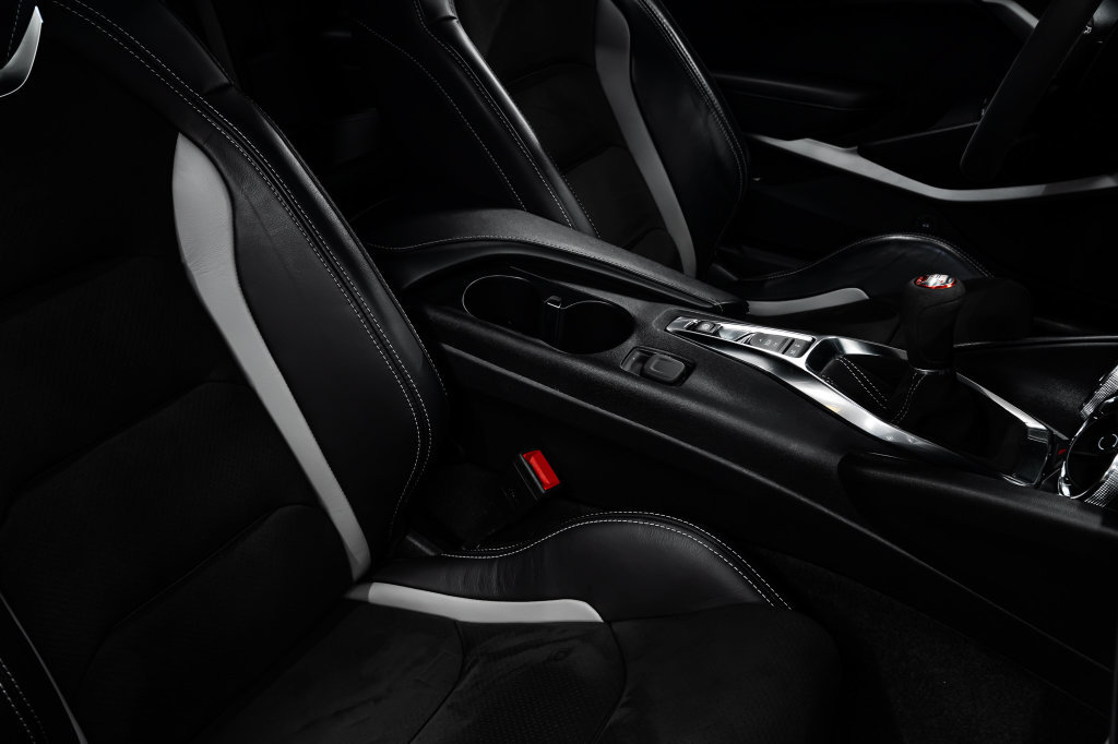 Used 2020 Chevrolet Camaro SS RWD image 34