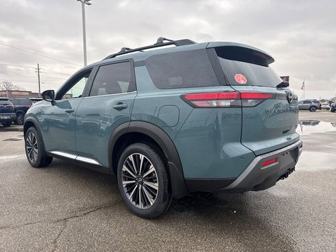 New 2026 Nissan Pathfinder Platinum image 4