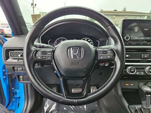 Used 2022 Honda Civic Sport image 2