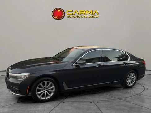 Used 2016 BMW 740i image 2