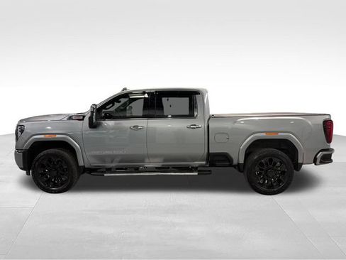 Used 2026 GMC Sierra 2500 Denali w/ Denali Reserve Package AWD/4WD image 8