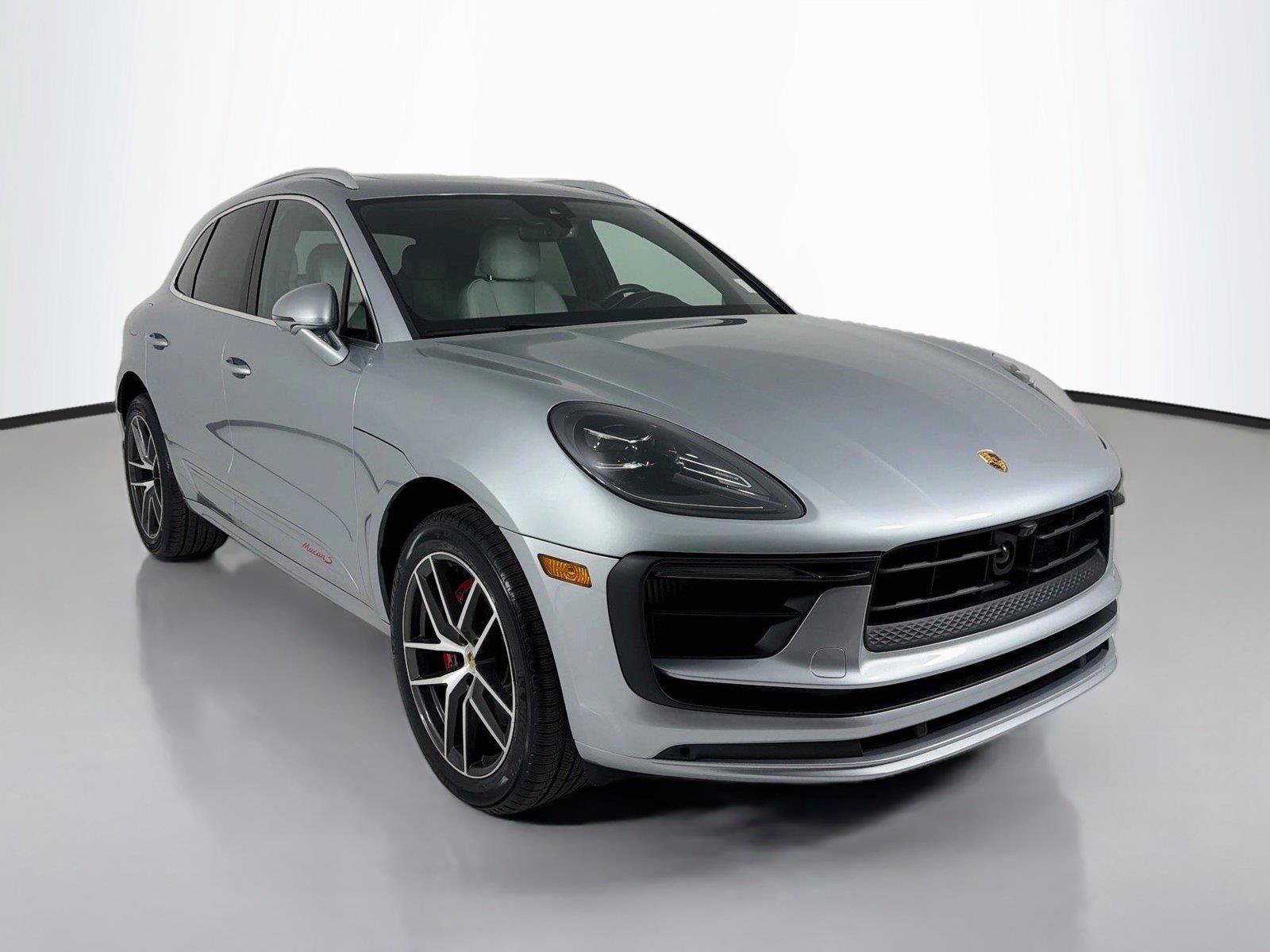 Certified 2023 Porsche Macan S AWD/4WD image 22