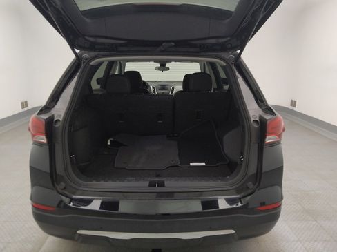Used 2023 Chevrolet Equinox LT image 29