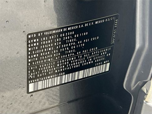 Used 2021 Volkswagen Tiguan SEL Premium R-Line image 30