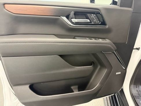 New 2026 GMC Yukon XL Denali RWD image 13