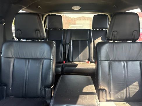 Used 2015 Lincoln Navigator 2WD image 11