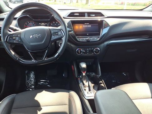 Used 2023 Chevrolet TrailBlazer RS w/ Convenience Package FWD image 9