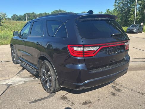 Used 2024 Dodge Durango SXT w/ SXT Blacktop Group AWD/4WD image 3
