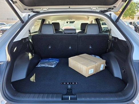 New 2026 Hyundai Ioniq 5 SEL image 12