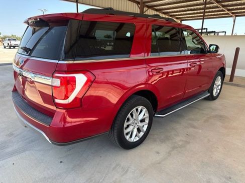Used 2020 Ford Expedition XLT w/ Equipment Group 202A RWD image 8