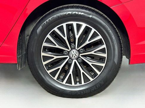 Used 2021 Volkswagen Jetta SE w/ SE Cold Weather Package FWD image 5