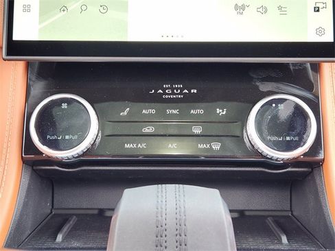 Used 2026 Jaguar F-PACE R-Dynamic S image 15