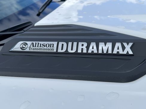 Used 2025 Chevrolet Silverado 2500 LT w/ Convenience Package image 11