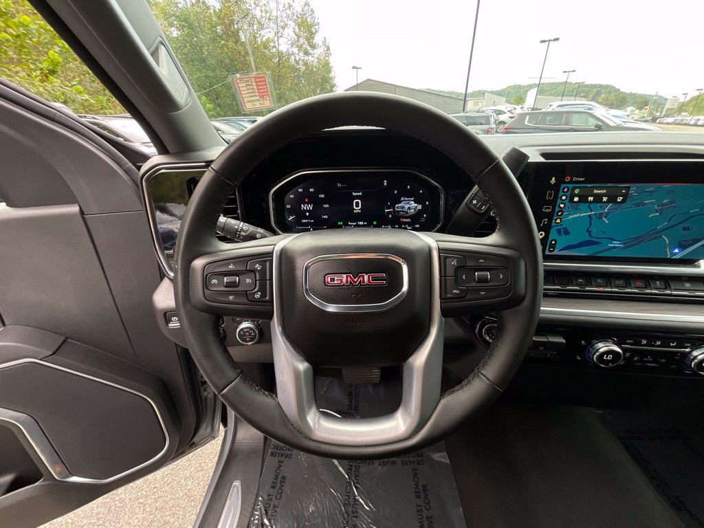 Used 2026 GMC Sierra 1500 SLT AWD/4WD image 10