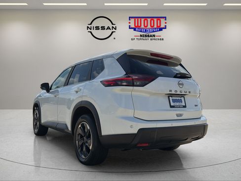 Certified 2024 Nissan Rogue SV FWD image 4