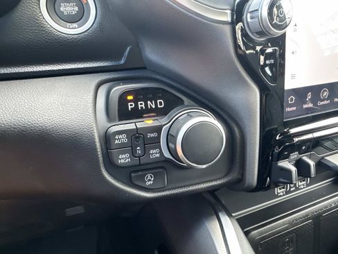Used 2025 RAM 1500 Big Horn AWD/4WD image 26