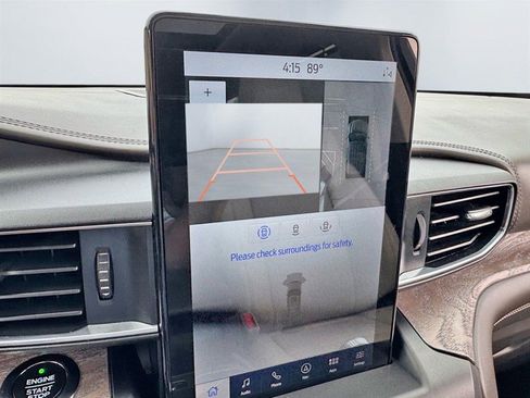 Used 2020 Ford Explorer Platinum w/ Premium Technology Package AWD/4WD image 20