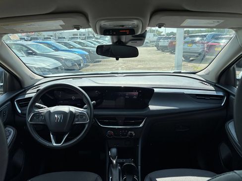 Used 2025 Buick Encore GX Preferred FWD image 32