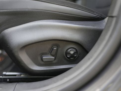 Used 2016 Jeep Renegade Latitude image 29