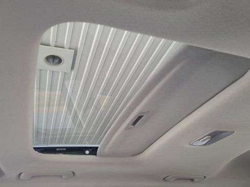 Used 2025 Hyundai Venue SEL FWD image 18