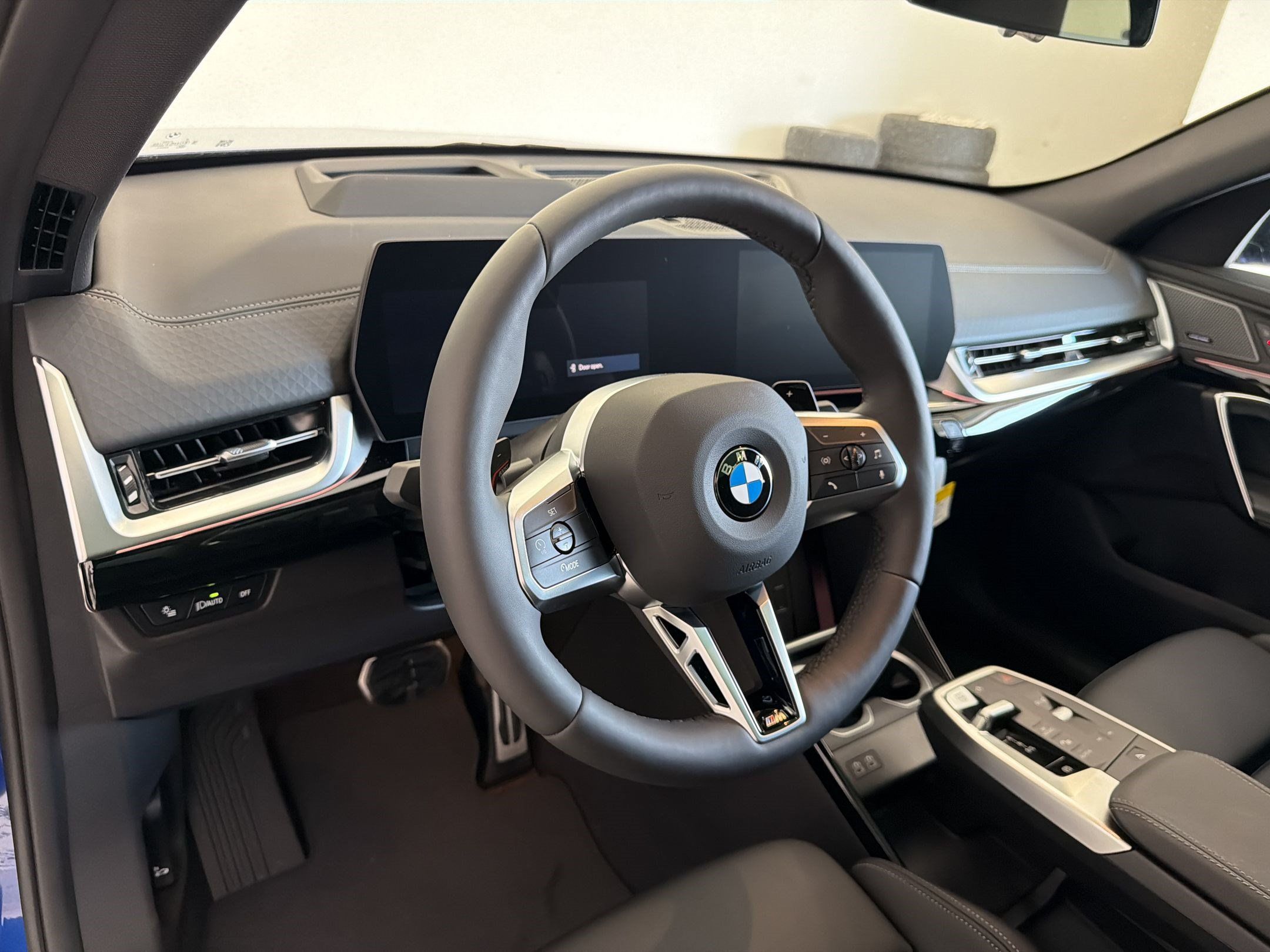 New 2026 BMW X2 xDrive28i w/ Technology Package AWD/4WD image 4