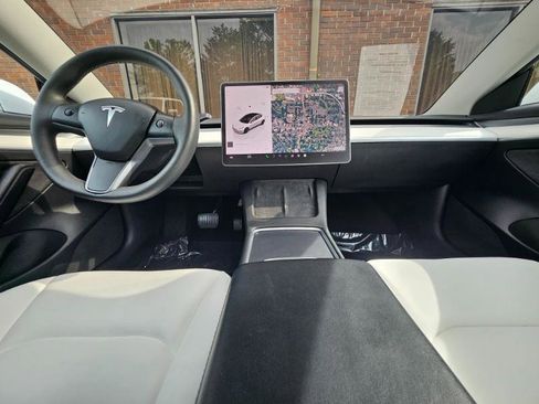Used 2023 Tesla Model 3 Standard Range RWD image 32
