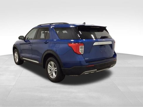 Used 2023 Ford Explorer XLT w/ Equipment Group 202A AWD/4WD image 3