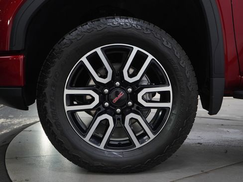 Used 2025 GMC Sierra 1500 AT4 w/ AT4 Premium Package AWD/4WD image 31