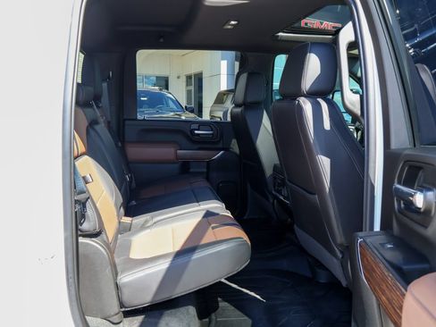 Used 2022 Chevrolet Silverado 3500 High Country AWD/4WD image 32