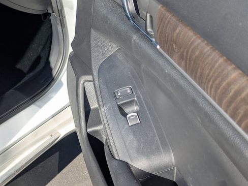 Used 2019 Honda Accord Touring image 36