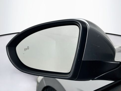 Used 2025 Volkswagen Jetta SE FWD image 16