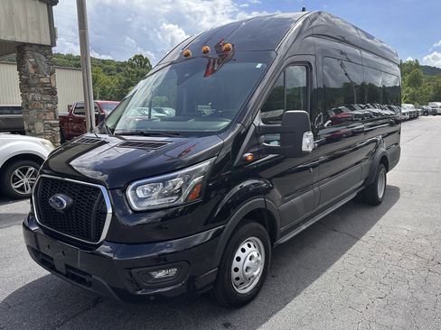 Used 2025 Ford Transit 350 XLT RWD image 2