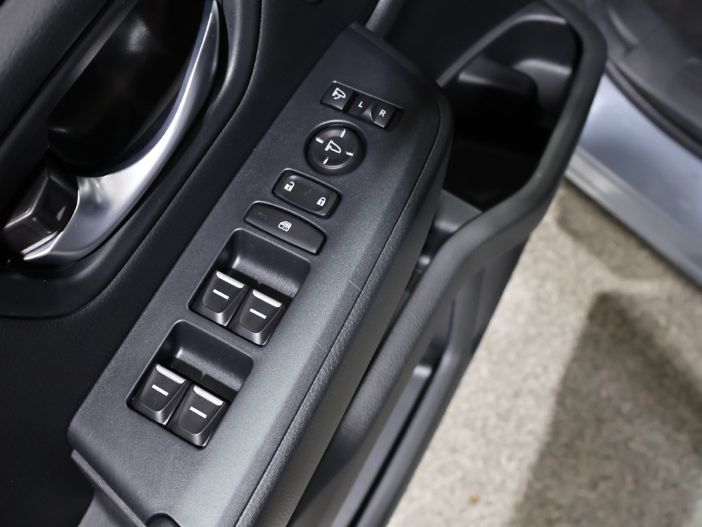 Used 2025 Honda Pilot TrailSport image 14