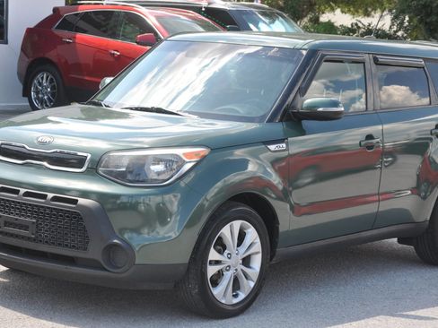 Used 2014 Kia Soul + w/ UVO w/Eservices Package FWD image 2