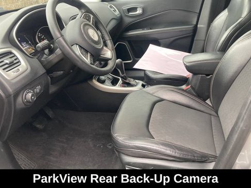 Used 2019 Jeep Compass Latitude AWD/4WD image 12