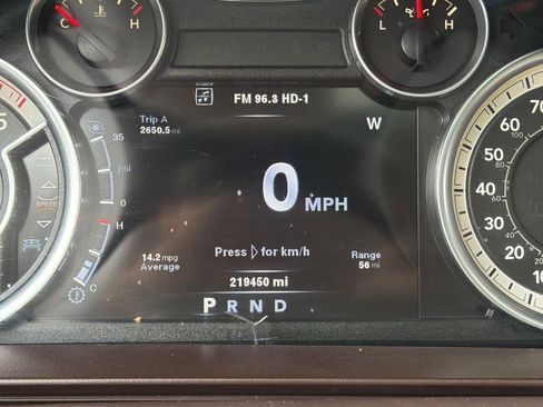 Used 2014 RAM 3500 Laramie w/ Convenience Group AWD/4WD image 20