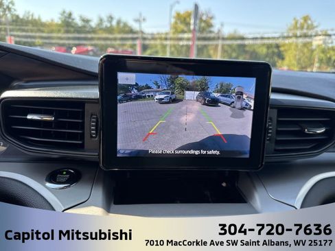 Used 2021 Ford Explorer XLT image 27