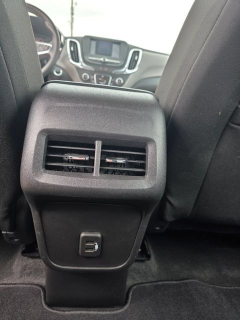 Used 2024 Chevrolet Equinox LS FWD image 13